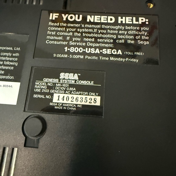 Genesis Black Console with Controller - Picture 5 of 8